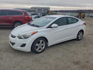 Hyundai Elantra GLS 1.8L 4 2013