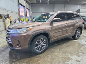 Toyota Highlander SE 3.5L 6 2019