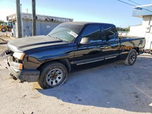 Chevrolet Silverado 1500 C1500 4.8L 8 2006
