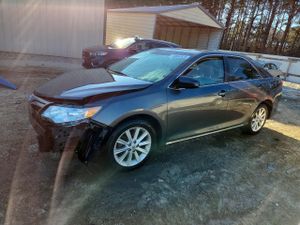 Toyota Camry SE 3.5L 6 2013