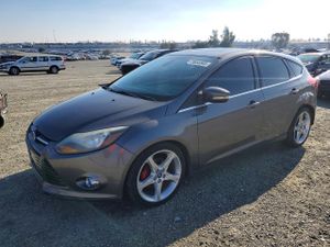 Ford Focus TITANIUM 2.0L 4 2012