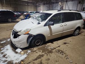 Toyota Sienna CE 3.5L 6 2008