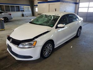 Volkswagen Jetta SE 1.8L 4 2014