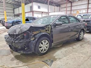 Toyota Camry LE 2.5L 4 2015
