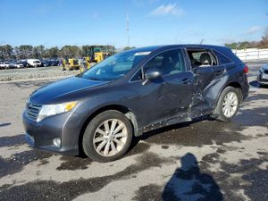 Toyota Venza LE 2.7L 4 2012