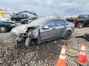 Ford Focus SE 2.0L 4 2010