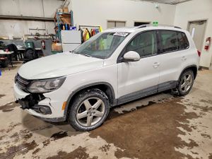 Volkswagen Tiguan S 2.0L 4 2014