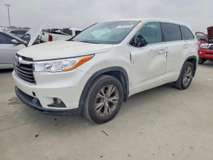 Toyota Highlander LE 3.5L 6 2015