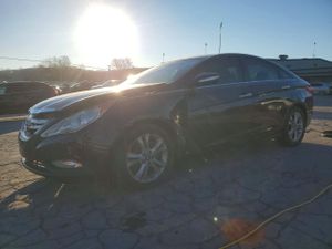 Hyundai Sonata SE 2.4L 4 2013