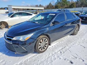 Toyota Camry LE 2.5L 4 2015