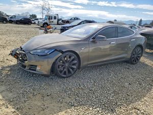 Tesla Model S 2015