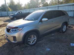 Kia Sorento LX 2.4L 4 2015