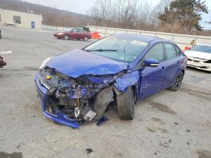 Ford Focus SE 2.0L 4 2013