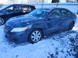 Toyota Camry BASE 2.5L 4 2010