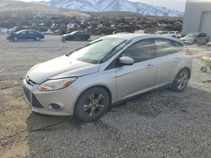 Ford Focus SE 2.0L 4 2014