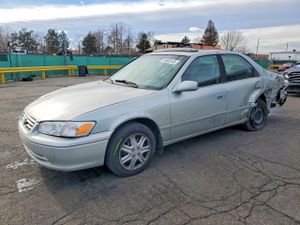 Toyota Camry CE 2.2L 4 2000