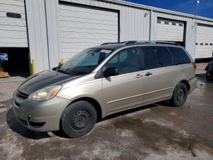 Toyota Sienna CE 3.3L 6 2005