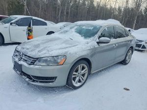 Volkswagen Passat SE 2.5L 5 2013