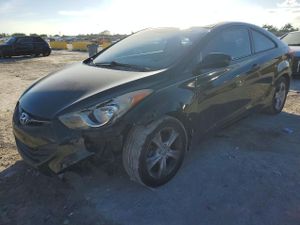 Hyundai Elantra GS 1.8L 4 2013
