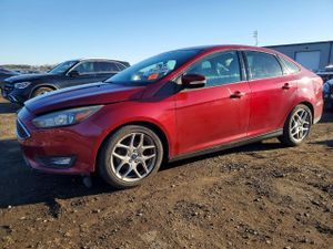 Ford Focus SE 2.0L 4 2015