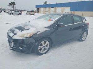 Ford Focus SE 2.0L 4 2014