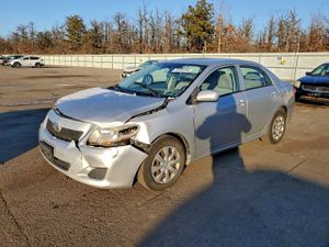Toyota Corolla BASE 1.8L 4 2010