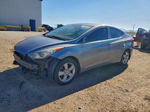 Hyundai Elantra GLS 1.8L 4 2013