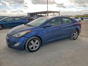 Hyundai Elantra GLS 1.8L 4 2013