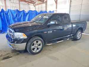 RAM 1500 SLT 5.7L 8 2015