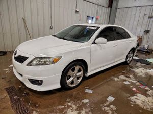 Toyota Camry BASE 2.5L 4 2011