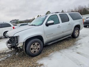 Chevrolet Suburban C1500 LT 5.3L 8 2013