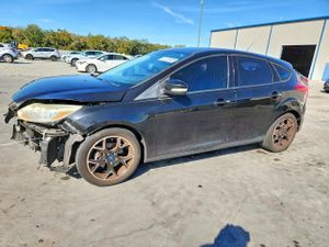 Ford Focus SE 2.0L 4 2013