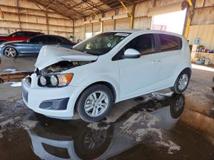 Chevrolet Aveo (Sonic) LT 1.8L 4 2015