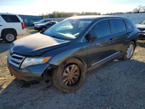Toyota Venza LE 2.7L 4 2013