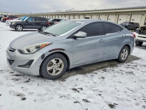 Hyundai Elantra SE 1.8L 4 2015