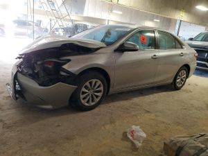 Toyota Camry LE 2.5L 4 2015