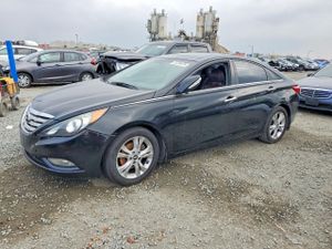 Hyundai Sonata SE 2.4L 4 2013