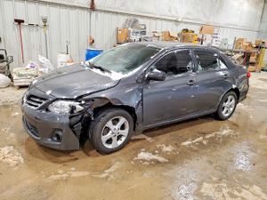 Toyota Corolla BASE 1.8L 4 2013