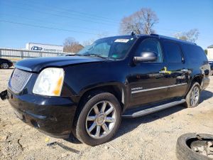 GMC Yukon DENALI 6.2L 8 2013