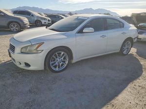 Nissan Maxima S 3.5L 6 2010