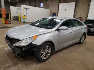 Hyundai Sonata GLS 2.4L 4 2013