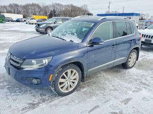 Volkswagen Tiguan S 2.0L 4 2013
