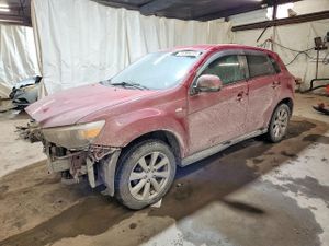 Mitsubishi Outlander ES 2.0L 4 2015