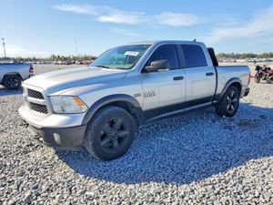 RAM 1500 SLT 5.7L 8 2015