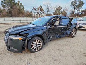 Ford Fusion SE 2.5L 4 2014
