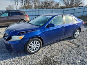Toyota Camry BASE 2.5L 4 2010