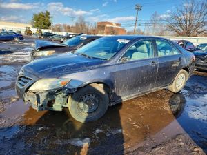 Toyota Camry BASE 2.5L 4 2011