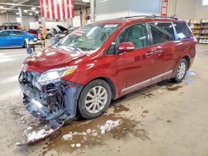 Toyota Sienna XLE 3.5L 6 2015