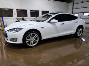 Tesla Model S 2015