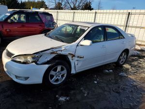 Toyota Camry LE 2.4L 4 2005
